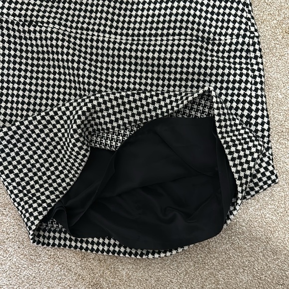 Talbot’s mini skirt, checkered, houndstooth, women, 14P, plus size, midsize - Picture 6 of 8